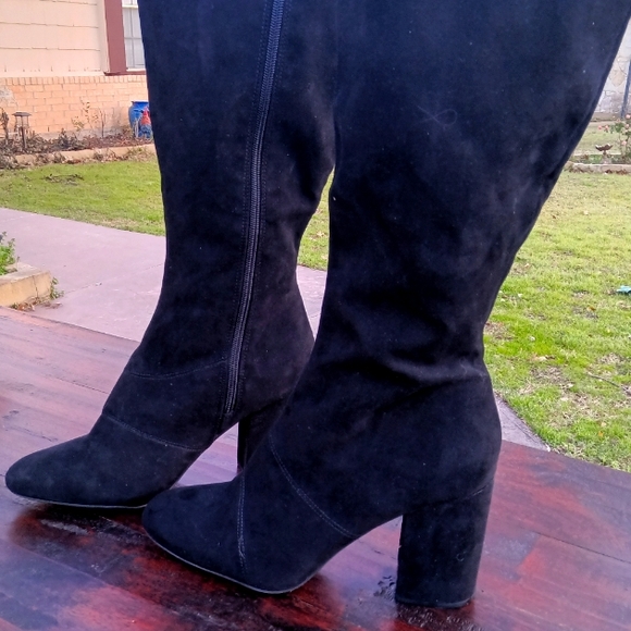 Woman's, 9, knee high zipper black felt with heel. - Picture 1 of 2